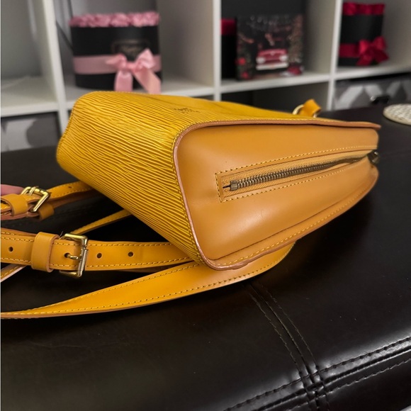 LV EPI BACKPACK - Picture 9 of 16